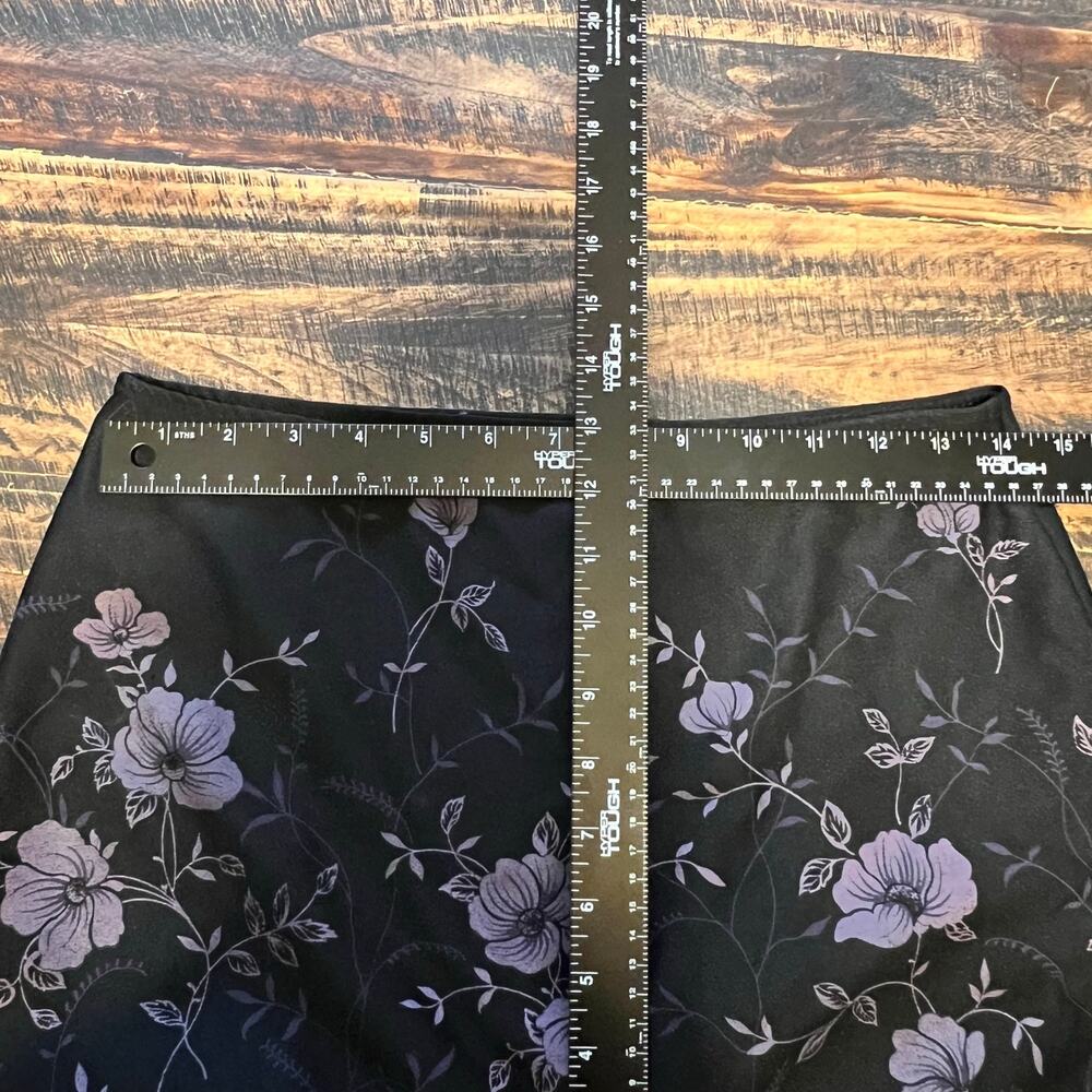 Black Floral Skort Mini Skirt With Built In Shorts Size M 29” Waist - Picture 9 of 9